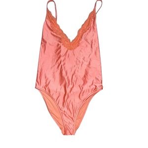 NWT Coral Aerie full piece swim suit. Size Medium.